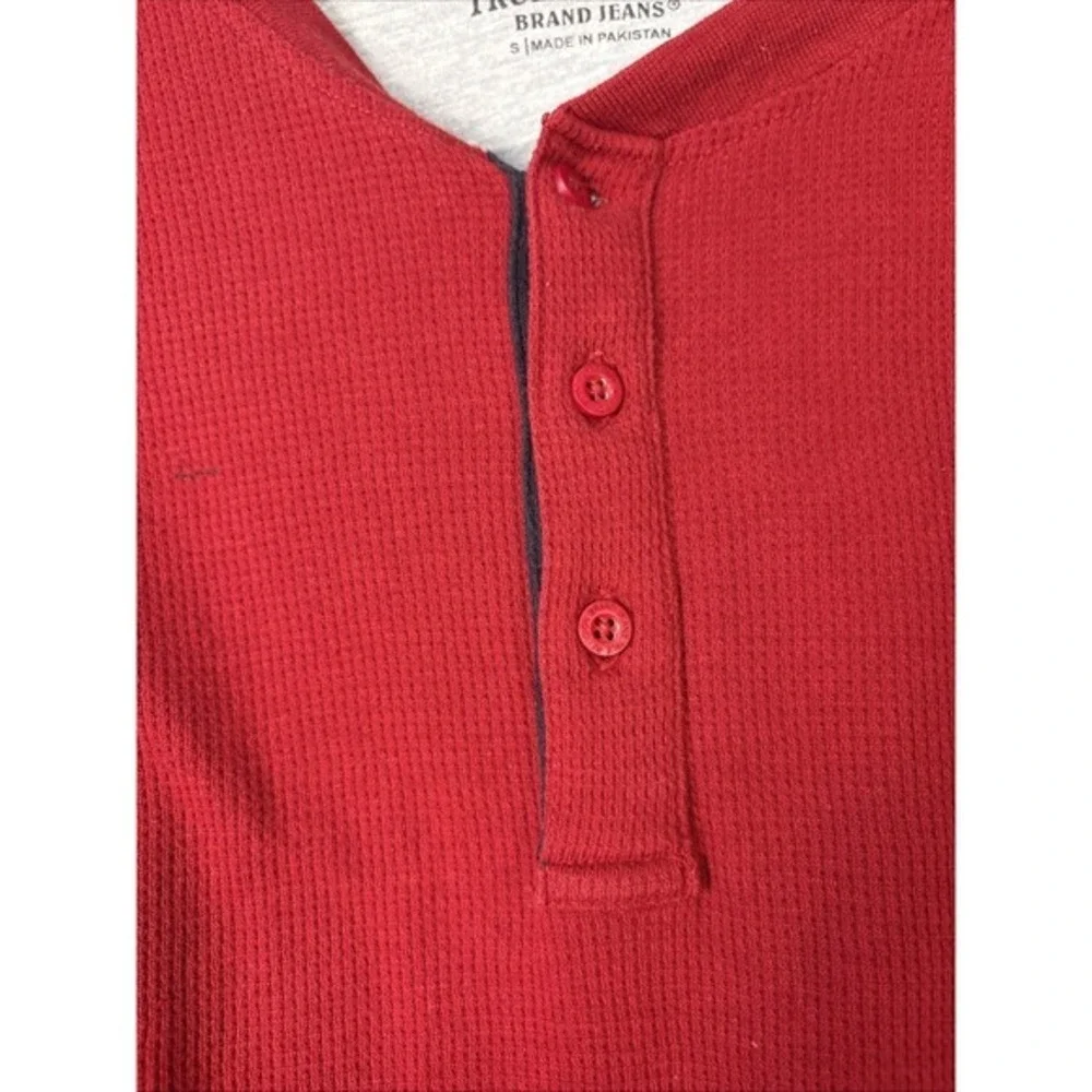 True Religion Men's Small Red Buddha Henley Long Sleeve Thermal Shirt Logo K1221